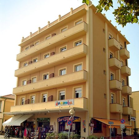 Residence Carioca Rimini Buitenkant foto